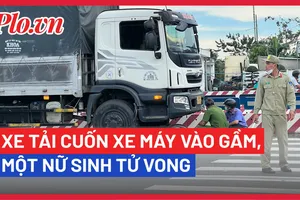Video: Xe tải cuốn xe máy vào gầm, một nữ sinh tử vong
