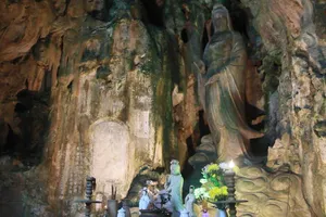 Video: Cận cảnh Di sản Bia ma nhai tại danh thắng Ngũ Hành Sơn