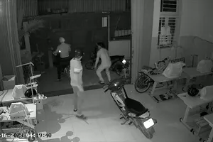 Video: Về quê ăn Tết, bị trộm đột nhập vào nhà lấy nhiều tài sản