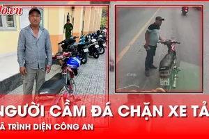 Diễn biến mới vụ người đàn ông cầm đá chặn xe tải nói 'đường này của tao'
