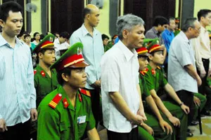 Siết điều kiện giảm án với tù phạm tham nhũng