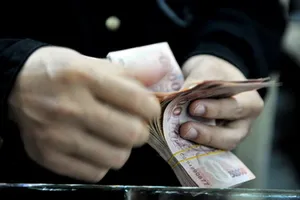 Mạo danh cán bộ ngân hàng lừa thu phí vay vốn