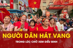 Đại gia đình 30 người cùng đi xem diễu binh, diễu hành A80