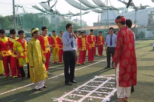 Trường học không được đi chúc tết, tặng quà lãnh đạo