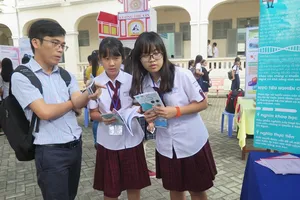 Học sinh trường chuyên dễ bị trầm cảm vì áp lực học 