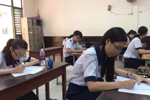 Hàng ngàn học sinh lo lắng thi thử THPT quốc gia