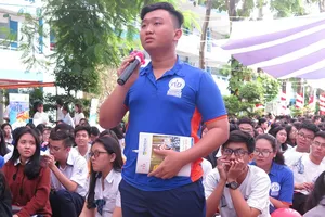 'Em muốn mở tiệm Internet, làm MC thì bắt đầu từ đâu?'