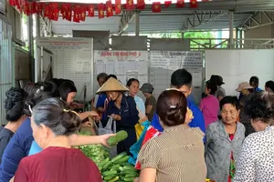 Ghi nhận tại phiên chợ đặc biệt đồng giá... 0 đồng