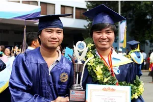 Hai anh em song sinh cùng tốt nghiệp xuất sắc ĐH Bách khoa