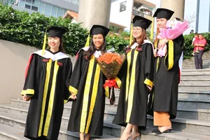 Doanh nghiệp 'săn' tân cử nhân với mức 2.000-3.000 USD/tháng