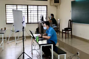Trường ĐH chi hàng chục tỉ đồng giúp SV tăng tốc học online