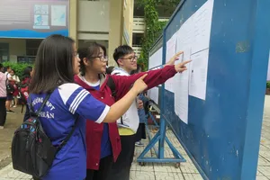 Thí sinh dự thi THPT Quốc gia năm 2019 tại TP.HCM (ảnh: PHẠM ANH)