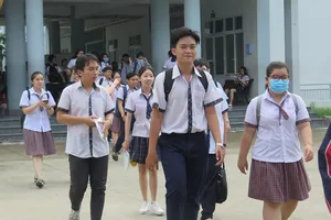 Thí sinh dự thi THPT Quốc gia năm 2019 tại TP.HCM. Ảnh: PHẠM ANH