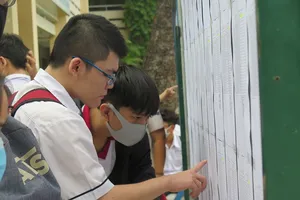 'Chị ơi, em được đóng học phí để nhập học rồi!'