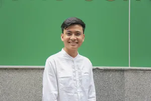 Nam sinh trong “Cặp lá yêu thương” được tặng 1 năm học phí