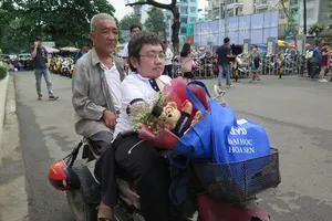 Chuyện của cậu sinh viên bại liệt tốt nghiệp đại học loại giỏi