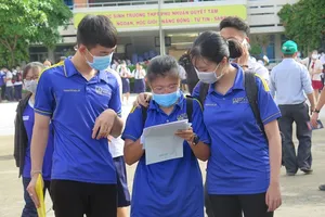 Thí sinh dự thi tốt nghiệp THPT năm 2020 tại TP.HCM. Ảnh: PHẠM ANH