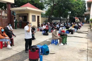 Hơn 100 sinh viên, giảng viên hỗ trợ xét nghiệm bộ kit COVID-19 mới