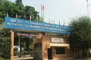 Nam sinh bị giảng viên đuổi khỏi lớp online: Nhà trường nói gì?