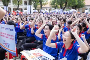 Hơn 3.000 sinh viên ‘tiếp sức’ thí sinh TP.HCM thi tốt nghiệp THPT