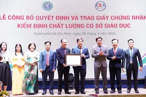 Trường ĐH Luật TP.HCM đón nhận Chứng nhận kiểm định chất lượng cơ sở giáo dục