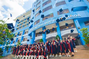 Bị phản ứng nơi làm lễ tốt nghiệp chật chội, trường Bách Khoa khảo sát lại ý kiến sinh viên