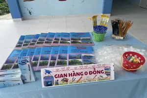 Ấm lòng gian hàng 0 đồng hỗ trợ thí sinh thi tốt nghiệp THPT