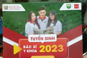 Chương trình Y Việt – Đức dừng đột ngột, sinh viên và phụ huynh lo lắng