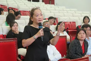 Dừng chương trình Y Việt - Đức: Phụ huynh nghẹn ngào ở buổi đối thoại