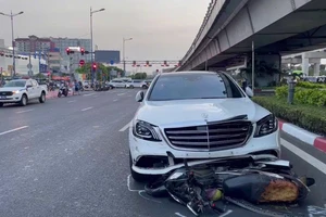 Nữ tài xế có dấu hiệu tâm lý bất thường vụ Mercedes tông hàng loạt xe máy đang chờ đèn đỏ ở ngã tư Thủ Đức