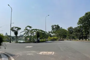 Triệu tập nhóm thanh niên đánh nhau trước cổng trường đại học ở TP.HCM