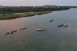 Quảng Ngãi chỉ đạo 'nóng' xác minh 'công trường' hút trộm cát trên sông Trà Khúc