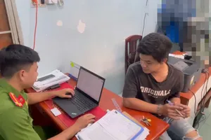 Đồng Nai: Bắt quả tang 2 thanh niên tàng trữ, mua bán trái phép chất ma túy