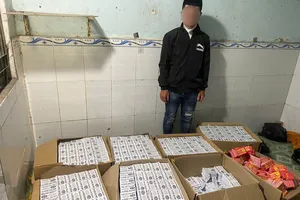 Đồng Nai: Đang rải tờ rơi cho vay trả góp thì bị công an phát hiện