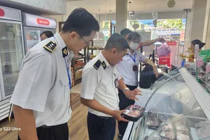 Kiểm tra đột xuất các cửa hàng của Công ty C.P ở Bình Dương