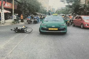Tìm người liên quan đến vụ tai nạn làm một phụ nữ tử vong ở quận Bình Thạnh