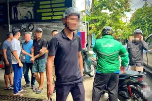 Bắt giữ 1 đối tượng có quyết định truy nã đặc biệt