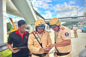 Tài xế xe khách bị phạt vì không sử dụng thẻ nhận dạng lái xe để đăng nhập 