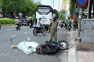 Người đàn ông tử vong sau va chạm với xe khách, không mang giấy tờ tùy thân