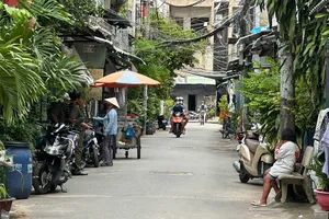 Nam sinh tử vong bất thường trong phòng trọ ở TP.HCM