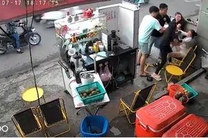 TP.HCM: Điều tra vụ người phụ nữ bị hành hung trên đường Vườn Lài