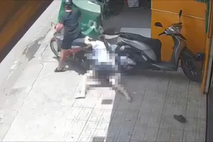 TP.HCM: Bắt giữ kẻ cướp giật ở tiệm vàng, kéo lê nữ nhân viên trên đường