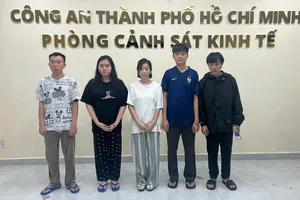 Công an TP.HCM bắt nhiều người liên quan vụ mua bán khí cười tại cơ sở Lava