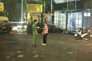 TP.HCM: Người đàn ông nghi bị điện giật tử vong khi đang rửa xe