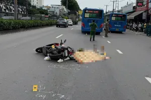 CSGT cảnh báo nhiều vụ tai nạn chết người do lọt vào ‘điểm mù’ xe tải 