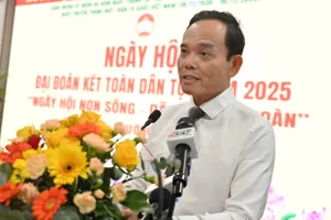 Bí thư Trần Lưu Quang kêu gọi người dân xây dựng mỗi con hẻm là 'điểm sáng nghĩa tình'