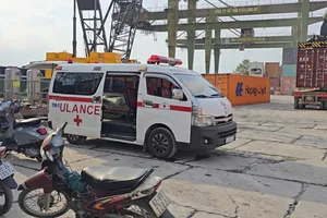 Phát hiện thi thể nam giới có hình xăm ‘cá chép bên hoa sen’ trên sông Sài Gòn