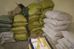 Tạm giữ hơn 2,5 tấn phụ gia làm bim bim không rõ nguồn gốc