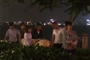Phát hiện thi thể người phụ nữ nổi trên mặt hồ Tây