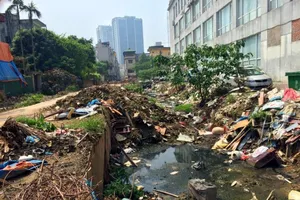 Dòng kênh quanh năm hôi thối ở thủ đô